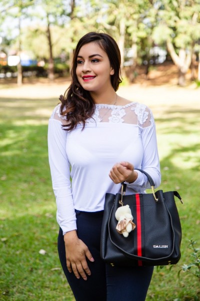 tengo sueño Búsqueda Saliente Blusas para Mujer Blusa Blanca con Transparencia y Encaje en Cuello Dalish  Blanco TALLA S Guatemala