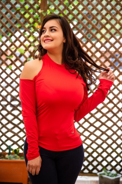 Observar víctima calcular Blusas para Mujer Blusa Roja Manga Larga Hombros descubiertos Dalish Rojo  TALLA M Guatemala